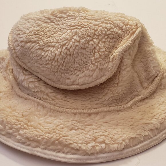 Fattamano Sherpa Hat, Size Medium, Made in Germany, Ivory/Cream, New! - Picture 4 of 7